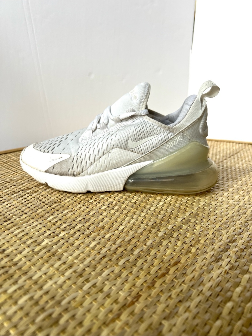 Nike AirMax 270 white women 5 athletic school gym shoes